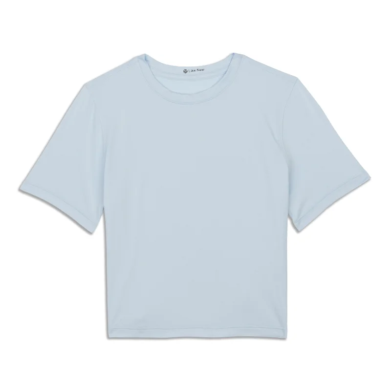 Ultralight Waist-Length T-Shirt - Resale