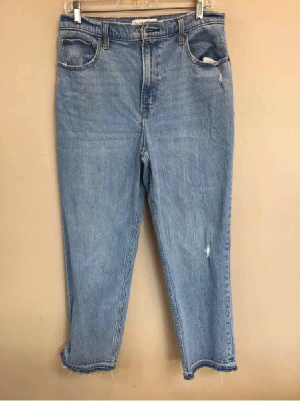 ABERCROMBIE & FITCH SIZE 12 Ladies JEANS